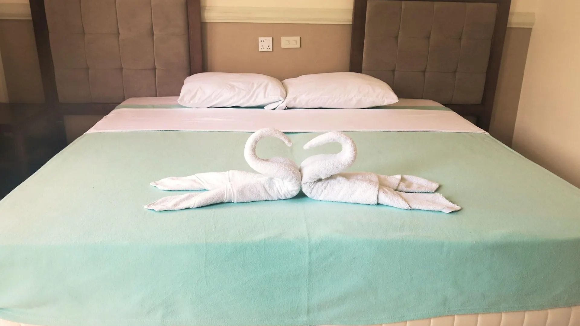 Hotel Relax Divers Bohol Tangnan